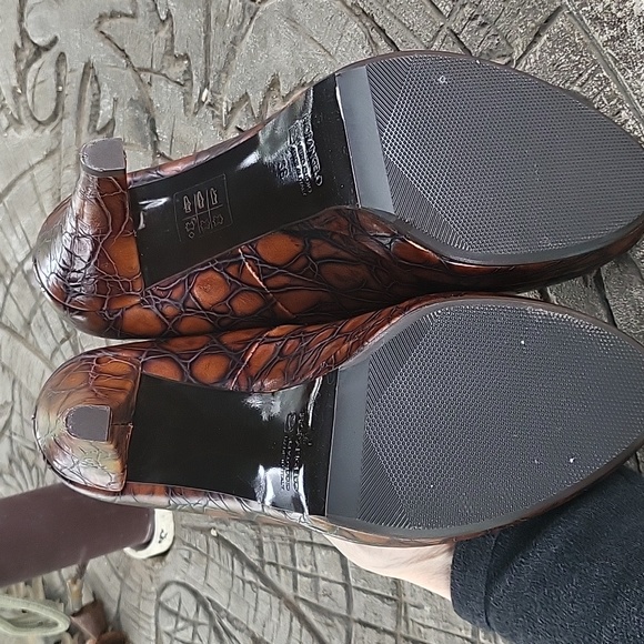 Gorgeous FIORANGELO Italian Leather Faux Croc Skin Peep Toe Heels size 38 US 7.5 - Picture 9 of 10